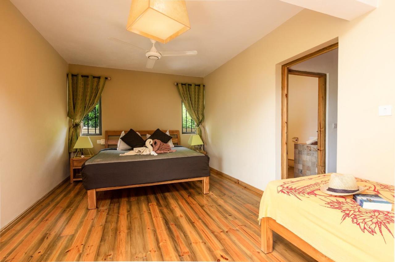Happy Days Guest House Le Morne Exterior foto