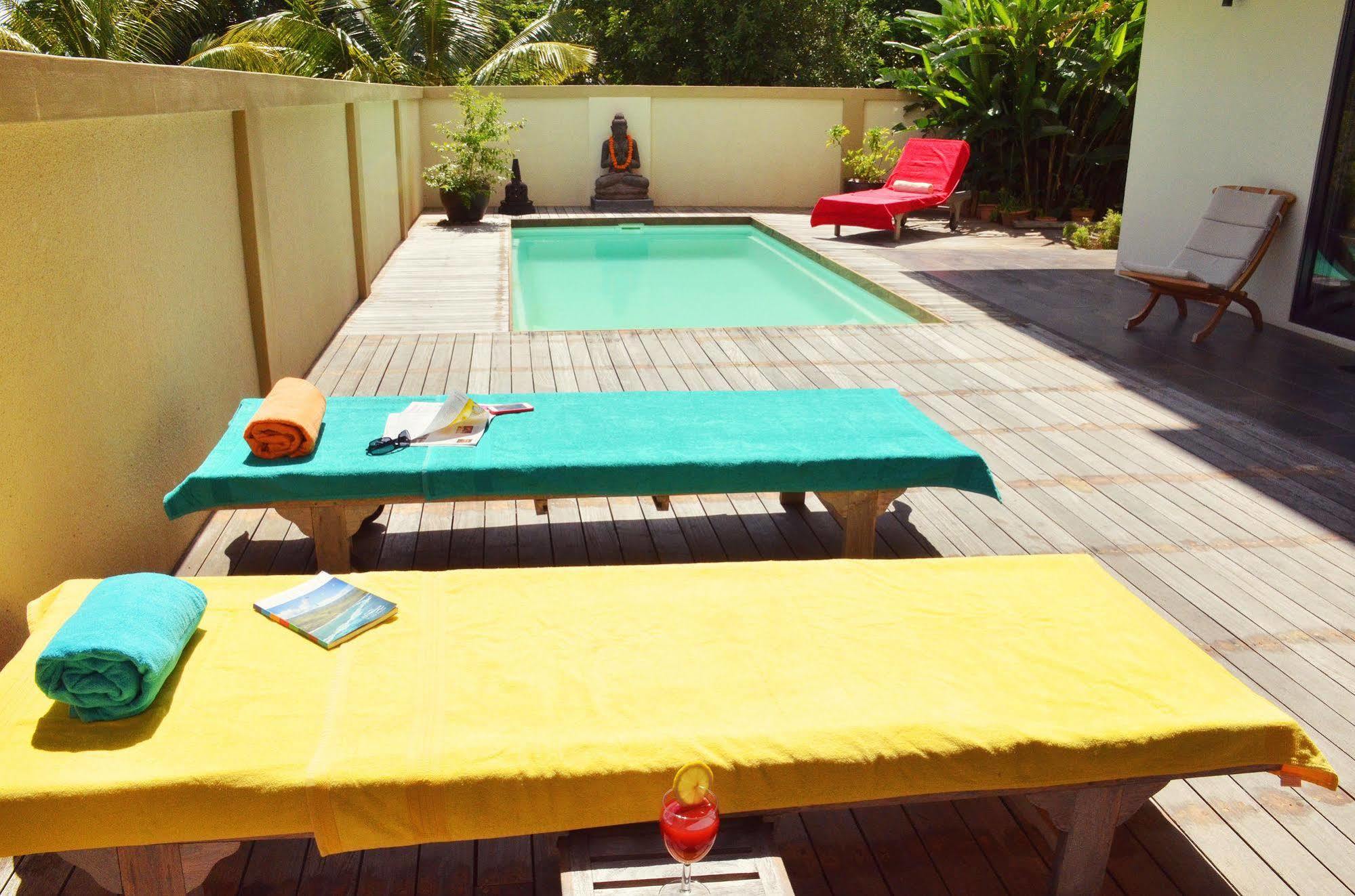 Happy Days Guest House Le Morne Exterior foto